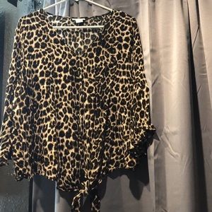 Womens XL Ariat top.